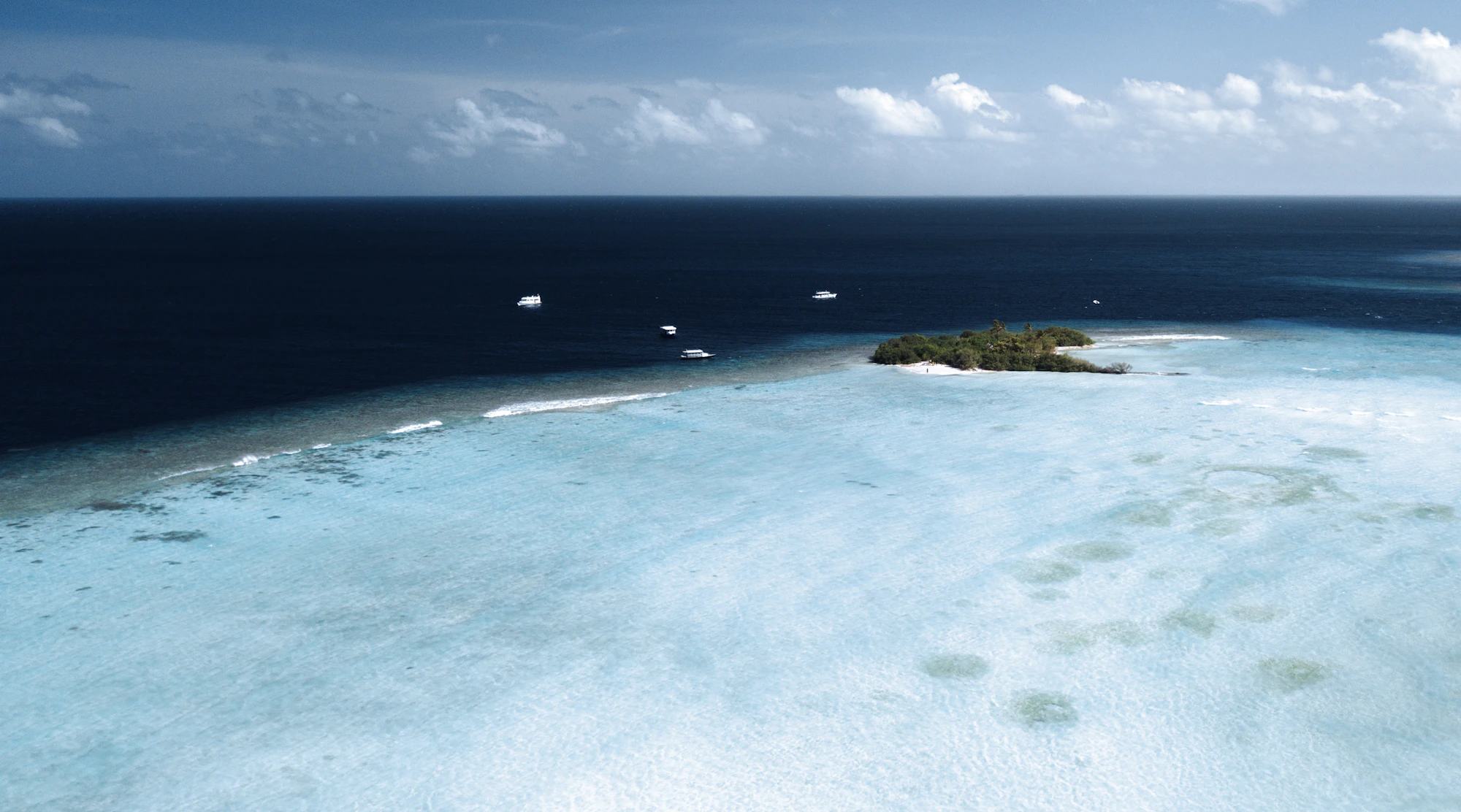 Snorkeling Maldives hero